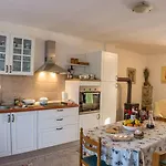 Hébergement de vacances House Rea With Bbq And Two Terrace Sveti Donat