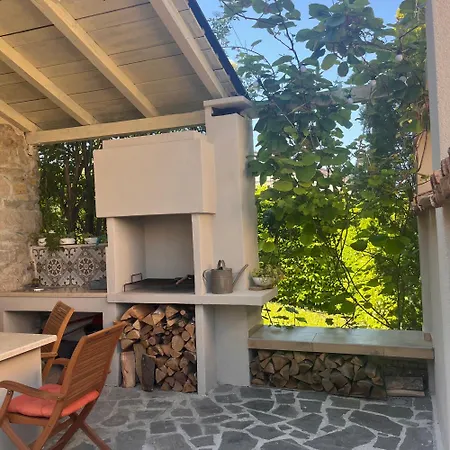 House Rea With Bbq And Two Terrace Casa de Férias