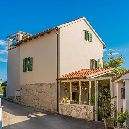 House Rea With Bbq And Two Terrace Hébergement de vacances Sveti Donat