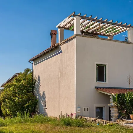 Hébergement de vacances House Rea With Bbq And Two Terrace