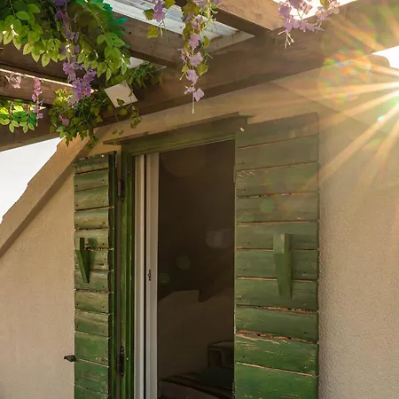 Hébergement de vacances House Rea With Bbq And Two Terrace