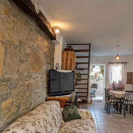 House Rea With Bbq And Two Terrace